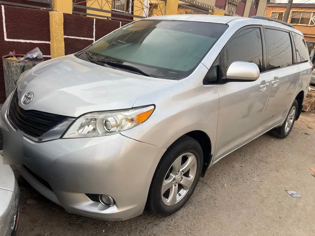 Conference shuttle — Victoria Island · 2025